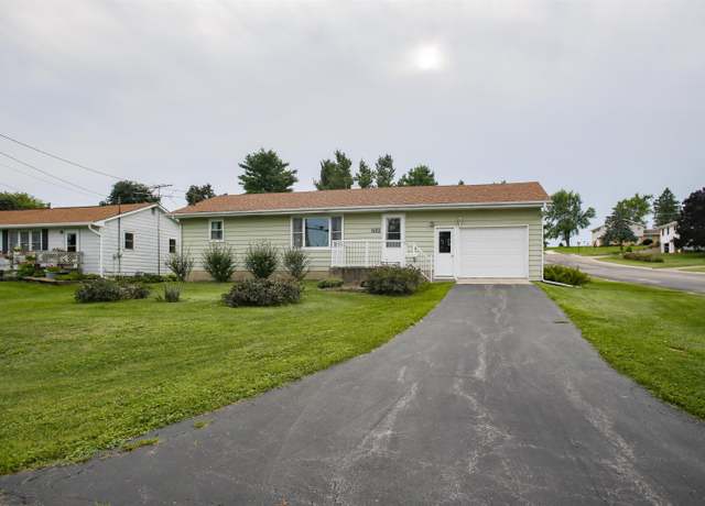 Property at 602 S Main St, Stockton, IL 61085, 3 beds, 1 bath