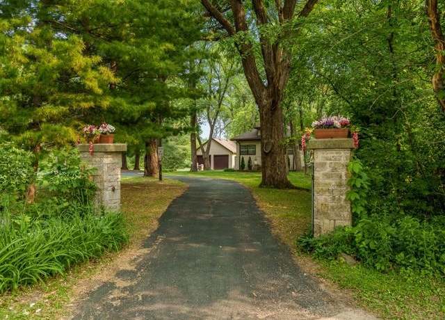 Property at 2373 Geddes Rd, Rockford, IL 61103, 3 beds, 2.5 baths