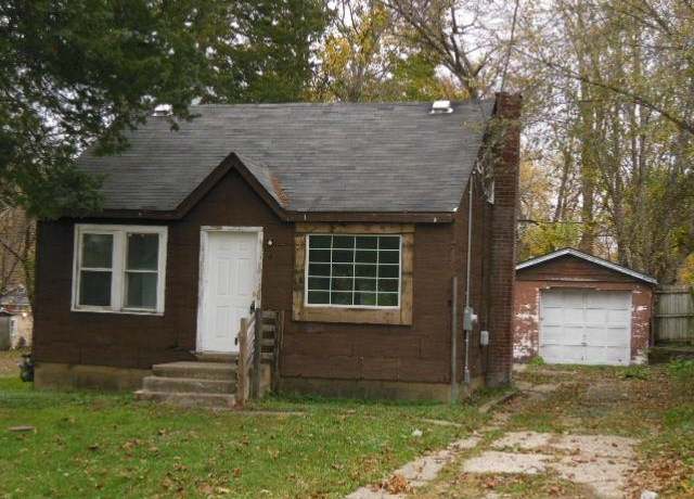 Property at 206 Vincent Ave, Rockford, IL 61102, 2 beds, 1 bath