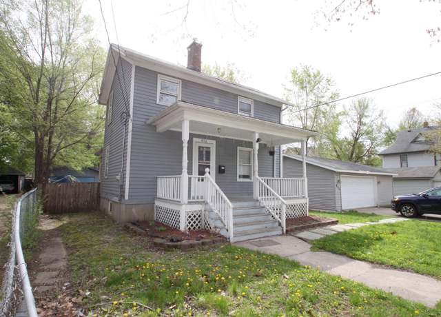 Property at 412 10th St, Rockford, IL 61104, 3 beds, 1 bath