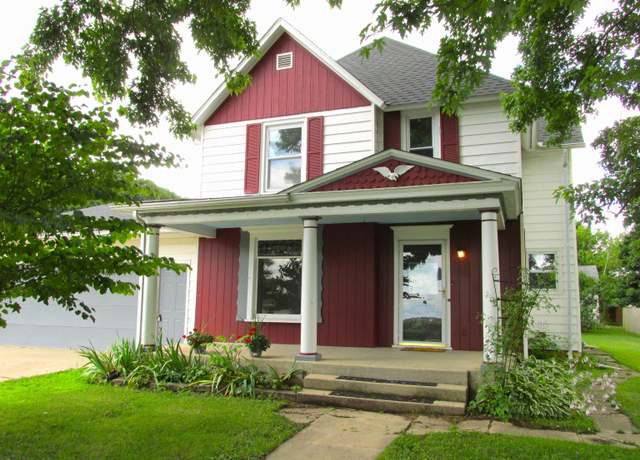 Property at 506 S Garfield St, Leaf River, IL 61047, 3 beds, 1 bath