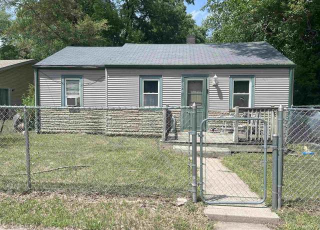 Property at 3541 Blackstone Ave, Rockford, IL 61101, 2 beds, 1 bath