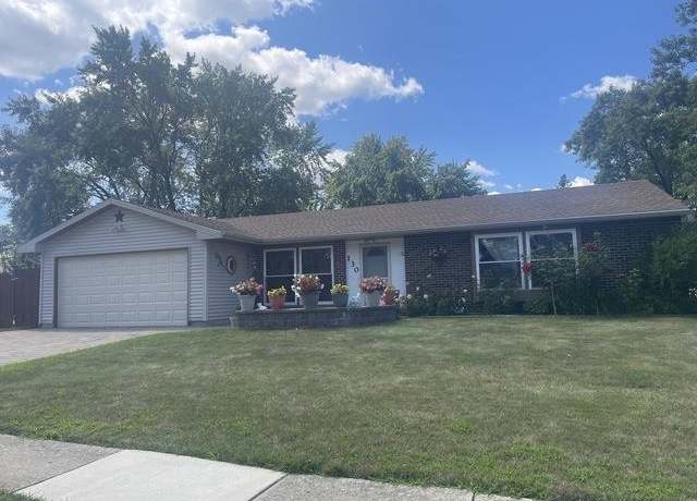 Property at 130 Stonehurst Dr, Elgin, IL 60120, 3 beds, 1 bath