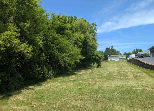 Property at 883 Breckenboro Dr, Lake Summerset, IL 61019