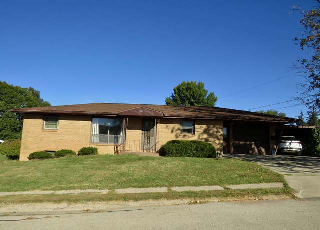 Property at 105 Kelly Ln, Galena, IL 61036, 2 beds, 1.5 baths