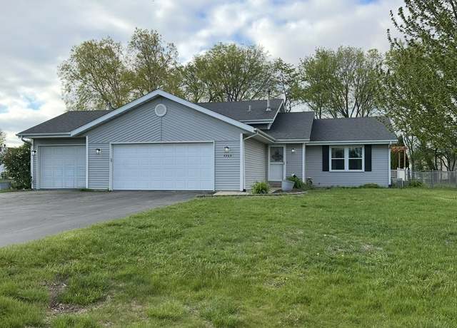 Property at 5709 Pierce Ln, South Beloit, IL 61080, 3 beds, 2 baths