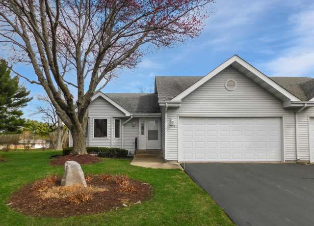 Property at 5354 Dierks Dr, Rockford, IL 61108, 2 beds, 2 baths