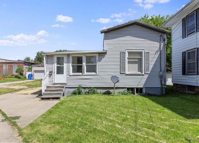 Property at 1265 S Galena Ave, Freeport, IL 61032, 2 beds, 1 bath