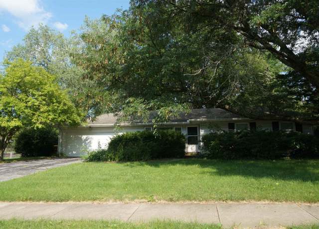 Property at 806 Woodridge Dr, Rockford, IL 61108, 3 beds, 1 bath