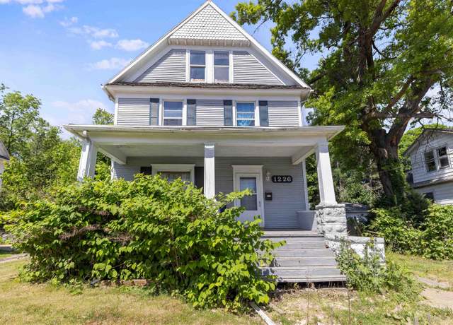 Property at 1226 S Float Ave, Freeport, IL 61032, 5 beds, 2 baths