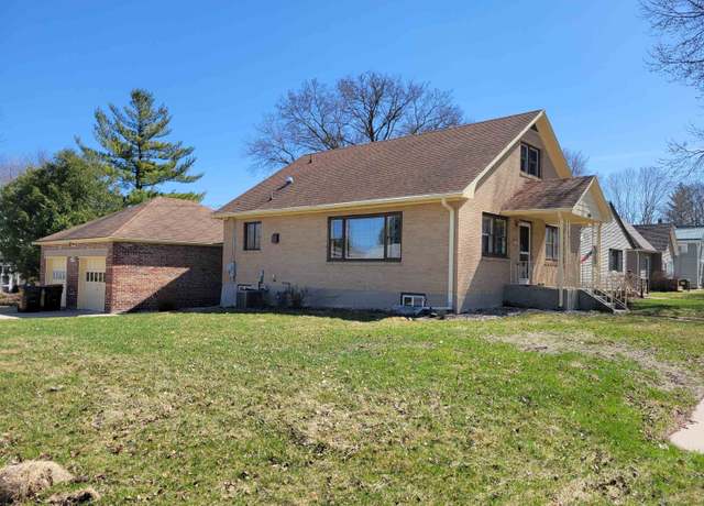 Property at 239 N Fairview Ave, Freeport, IL 61032, 3 beds, 2 baths