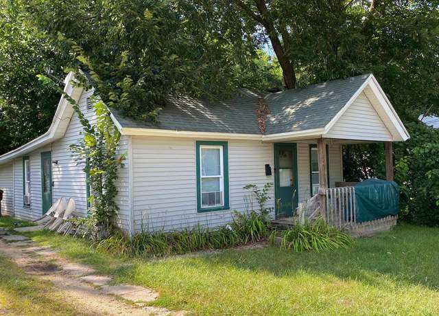 Property at 306 N Burbank Ave, Rockford, IL 61101, 3 beds, 1 bath