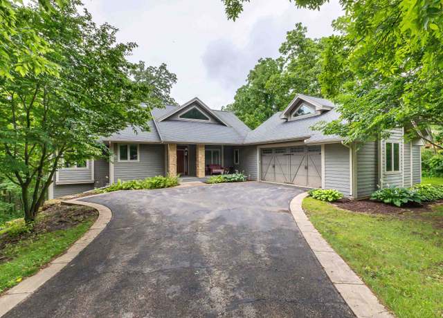 Property at 15 High Ridge Run, Galena, IL 61036, 3 beds, 3.5 baths