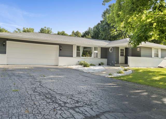 Property at 6951 Mccurry Rd, Roscoe, IL 61073, 3 beds, 1 bath