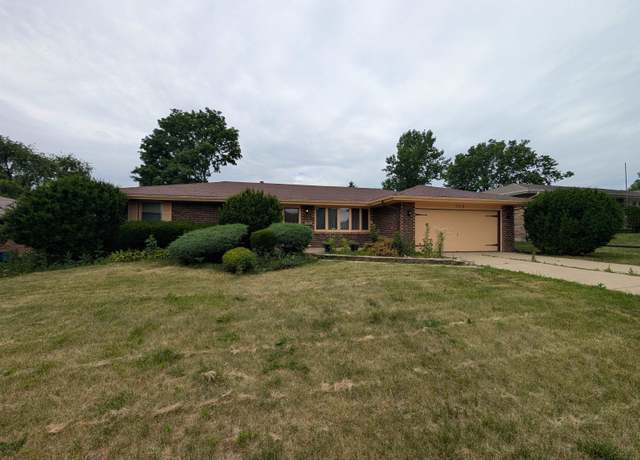 Property at 3516 Fleetwood Dr, Rockford, IL 61101, 3 beds, 2 baths