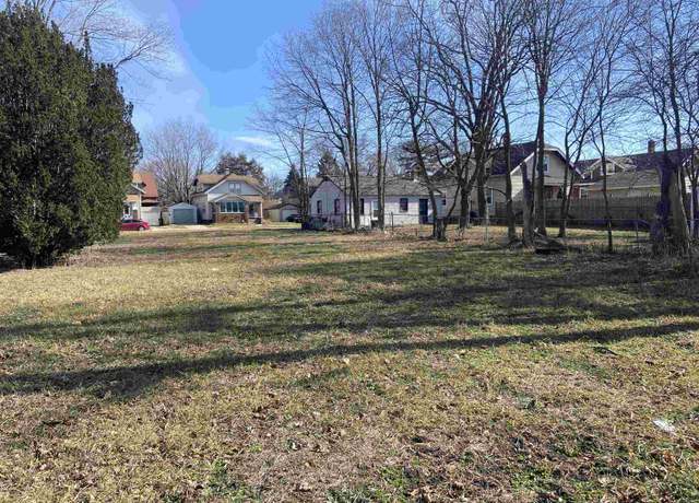 Property at 2103 S 5th St, Rockford, IL 61104