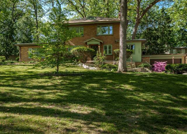Property at 1509 Brownwood Dr, Rockford, IL 61107, 3 beds, 2 baths