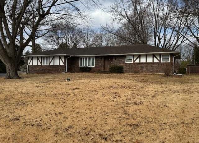 Property at 5804 Linden Rd, Rockford, IL 61109, 3 beds, 2 baths