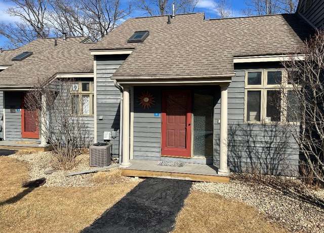 Property at 19 Valleywood Ln, Galena, IL 61036, 2 beds, 2 baths
