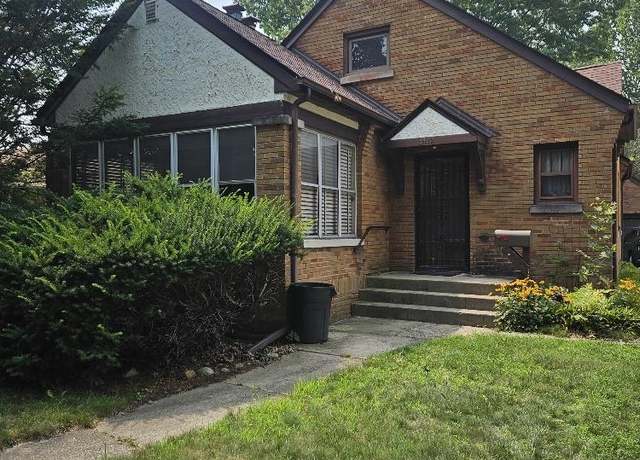Property at 3422 Fremont St, Rockford, IL 61103, 3 beds, 1.5 baths