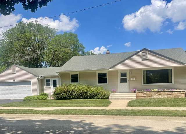 Property at 3216 Burrmont Rd, Rockford, IL 61107, 3 beds, 1 bath