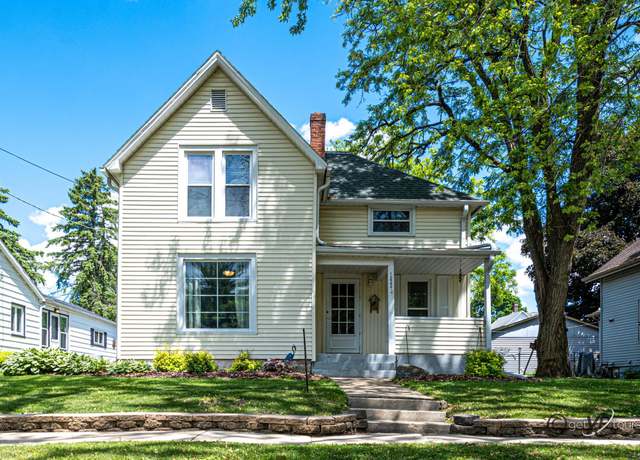 Property at 1222 W Logan St, Freeport, IL 61032, 3 beds, 1.5 baths