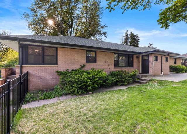 Property at 2191-2193 Bellwort Dr, Rockford, IL 61108, 6 beds, 2 baths