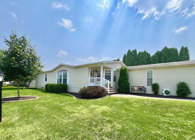 Property at 5477 White Pine Ln, Roscoe, IL 61073, 3 beds, 2 baths