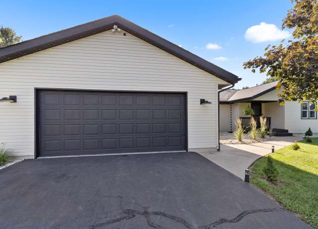 Property at 9738 Ramblin Ridge Rd, Belvidere, IL 61008, 4 beds, 3 baths