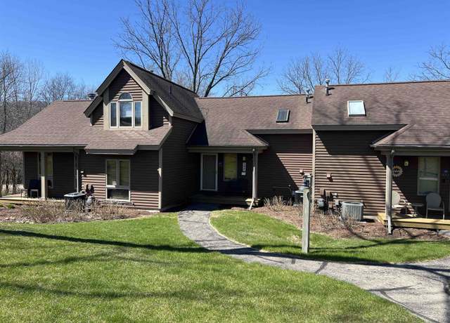 Property at 102 Walnut Hill Dr, Galena, IL 61036, 1 bed, 2 baths