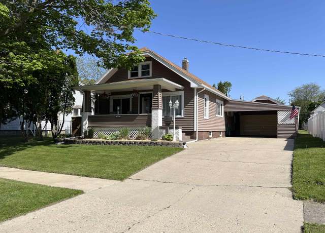 Property at 910 Rockwell St, Kewanee, IL 61443, 2 beds, 1 bath