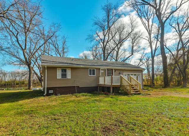 Property at 10891 Edgemere Terrace Ter, Roscoe, IL 61073, 3 beds, 2 baths