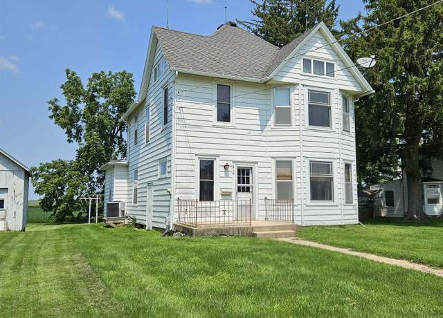 Property at 214 W Webster St, Apple River, IL 61001, 3 beds, 1.5 baths