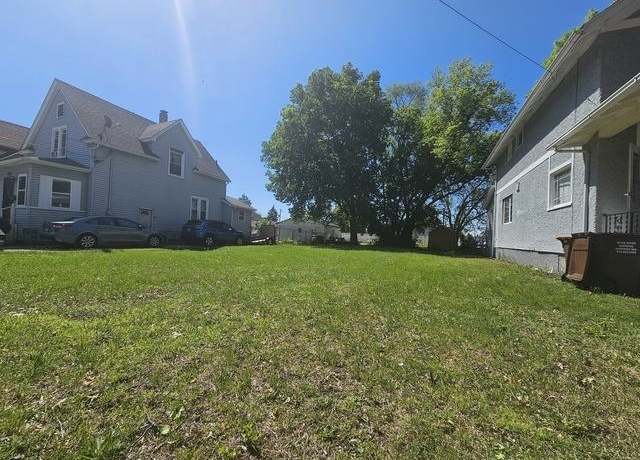 Property at 1607 13th St, Rockford, IL 61104
