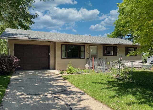 Property at 5292 Gettysburg Dr, Loves Park, IL 61111, 3 beds, 2 baths