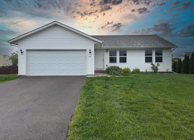 Property at 1631 Parkside Dr, Belvidere, IL 61008, 3 beds, 2 baths