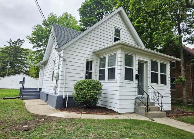 Property at 402 Rome Ave, Rockford, IL 61107, 3 beds, 1 bath