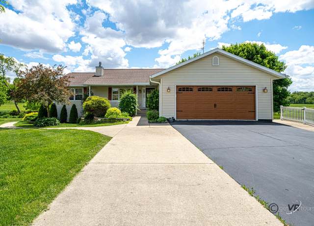 Property at 1323 W Brush Creek Rd, Freeport, IL 61032, 3 beds, 2 baths