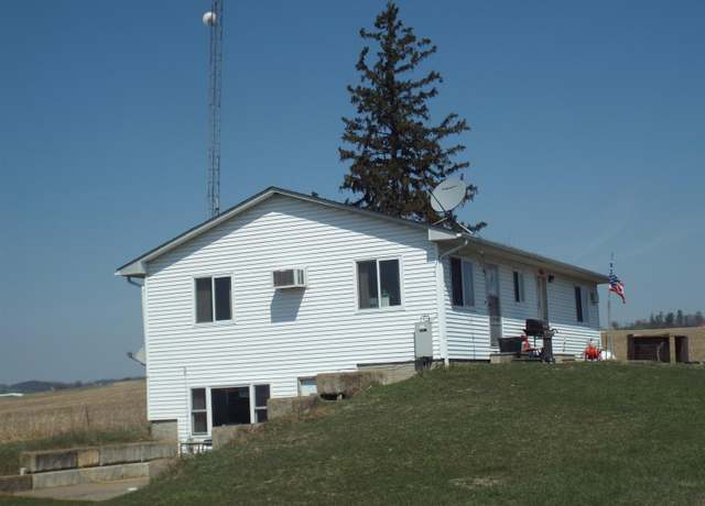 Property at 6977 S Elmoville Rd, Stockton, IL 61085, 3 beds, 1 bath