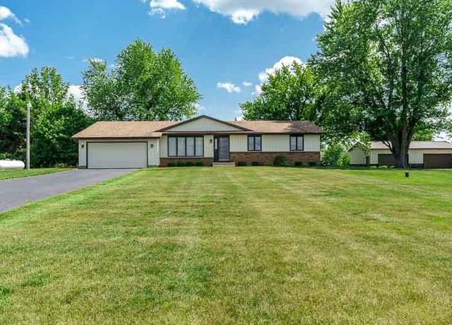 Property at 10676 Smith Rd, Pecatonica, IL 61063, 3 beds, 1.5 baths