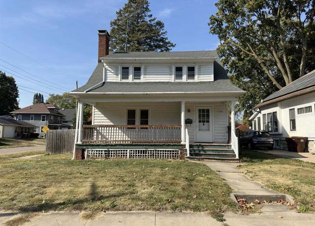 Property at 1520 S Carroll Ave, Freeport, IL 61032, 3 beds, 1 bath