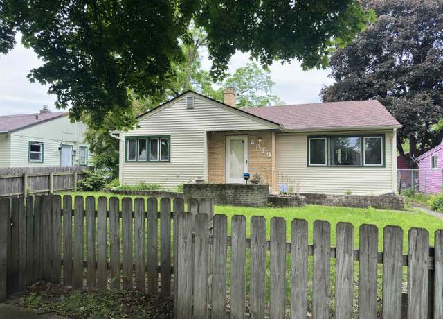 Property at 2819 Gladstone Ave, Rockford, IL 61101, 3 beds, 1.5 baths