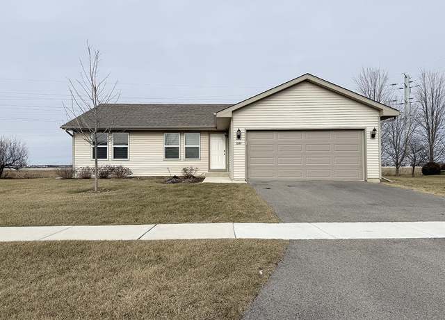 Property at 1044 Witbeck Dr, Belvidere, IL 61008, 3 beds, 2 baths