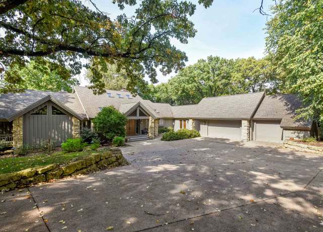 Property at 43 East Point Dr, Galena, IL 61036, 6 beds, 6 baths