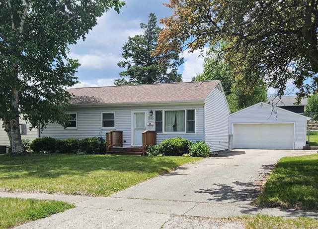 Property at 1806 Sun Valley Dr, Beloit, WI 53511, 2 beds, 1 bath