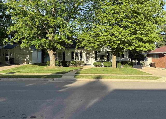 Property at 905 S Burchard Ave, Freeport, IL 61032, 2 beds, 2 baths
