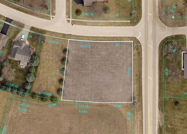 Property at 8215 Slater Dr, Rockford, IL 61108