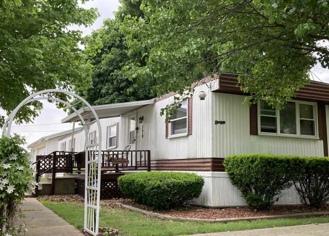 Property at 120 W Claremont St, Lanark, IL 61046, 3 beds, 2 baths