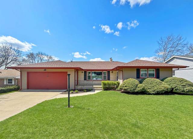 Property at 2050 Stornway Dr, Rockford, IL 61107, 4 beds, 2.5 baths