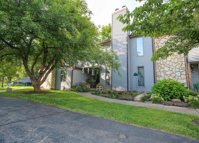 Property at 209 Fox Trot, Dixon, IL 61021, 3 beds, 2.5 baths